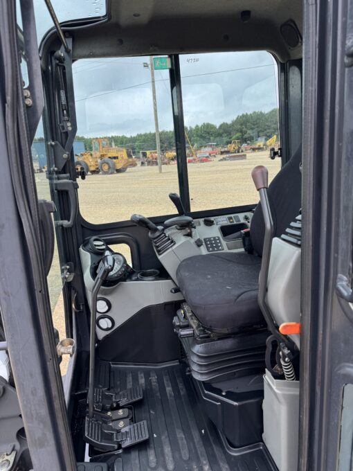 E32 Bobcat Excavator  #6490 - Image 6