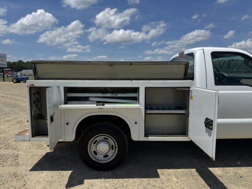 2010 Ford F250 Utility Truck - Image 6
